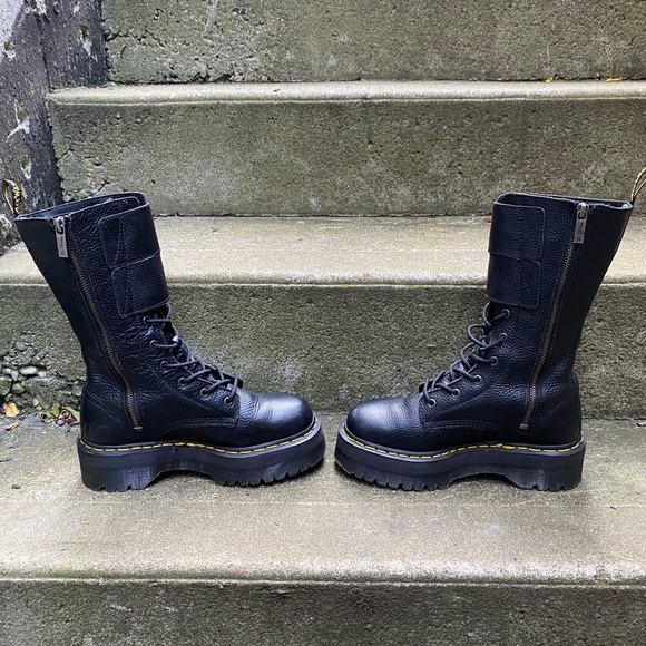 Doc marten platform size 7 HARDLY WORN - Picture 4 of 8